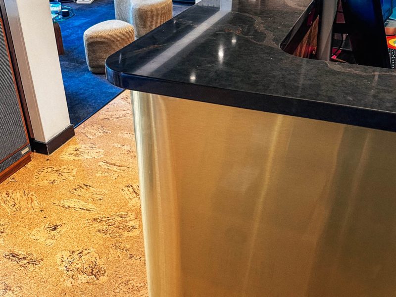 nautile-store-annecy-son-image-domotique- cinema-amenagement-local-professionnel-boutique-bois (12)