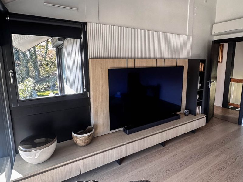 poisy-annecy-menuiserie-agencement-sur-mesure-architecte-interieur-salle-de-bain-meuble-tv-placard (3)